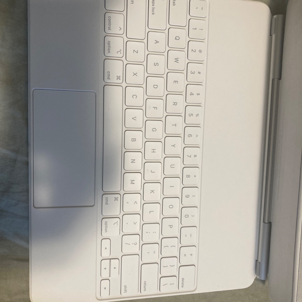 iPad Magic Keyboard - Picture 4 of 6